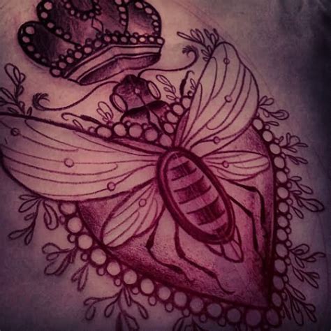 38 Best Queen Bee Tattoo Drawings Images On Pinterest