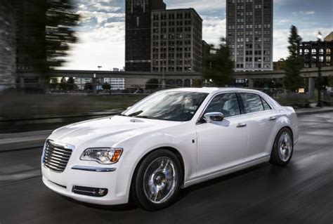2013 Chrysler 300 Drops Bentley Look Alike Act Ny Daily News