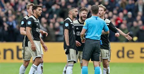 You are on page where you can compare teams feyenoord vs ajax before start the match. LIVE: Feyenoord geeft Ajax ongekend pak slaag in ...