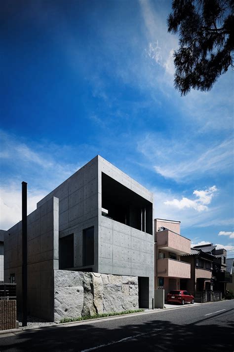 Minimalist Residence By Architecture Studio Gosize