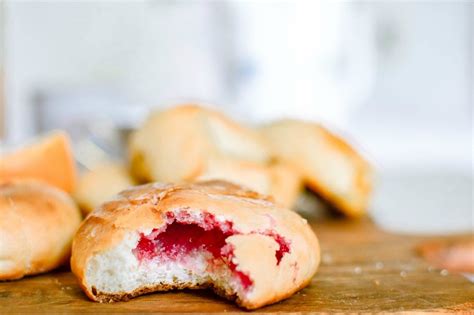 Easy To Make Jam Buns Recipe That Youll Totally Love Bun Recipe