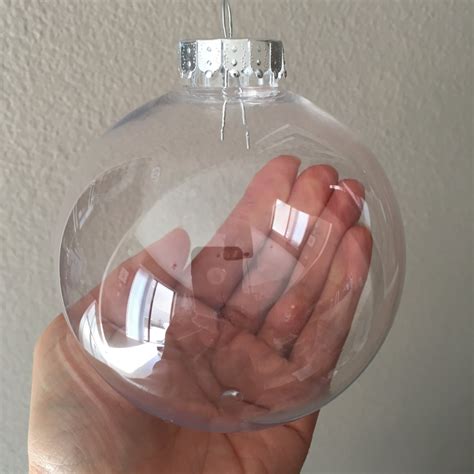 Reserved Listing - Pack of 100 - 100 mm Clear Plastic ROUND BALL