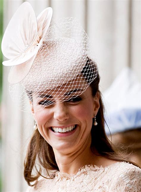 Kate Wears Fake Jewels For Jubilee Celebrations The Jewellery Editor
