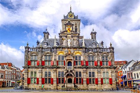 It had 28 people on board. Delft City Hall - What to do at city hall? - Holland.com