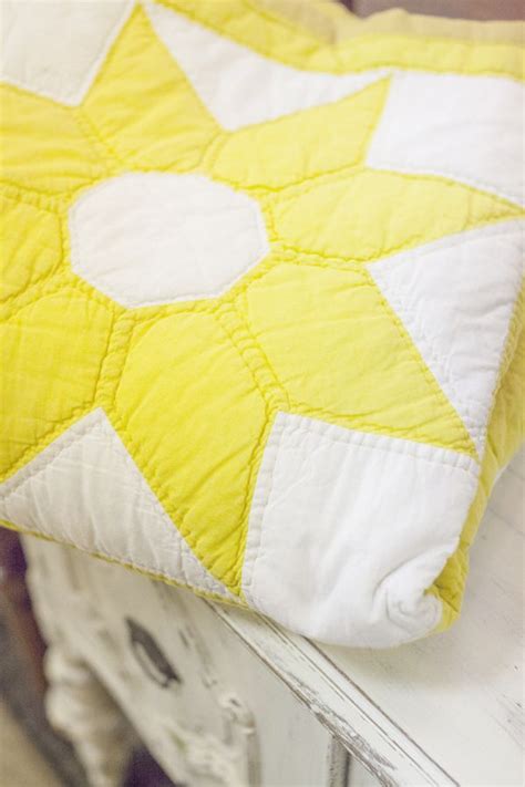 Yellow And White Quilt Yellow Quilts Quilts Yellow Cottage