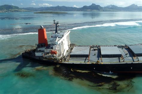 Oil Spill Threatens Mauritius Unique Marine Environment