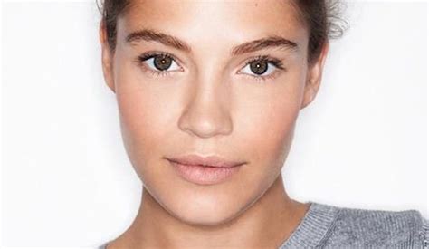10 Hacks To Achieving The No Makeup Makeup Look The