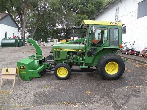 John Deere Model 850 Compact Tractor Cozy Cab Turf Tires 3pt John