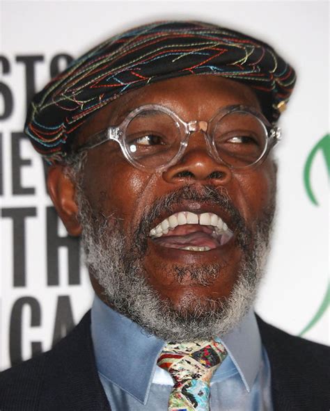 Apr 17, 2020 · today, actors and actresses can work on one movie with one studio, then move on to a new studio for their next movie. Samuel L. Jackson Style with a Cap | New Natural Hairstyles