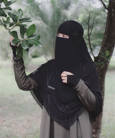 Muslimah Photography Friend Poses Photography Hijabi Girl Girl Hijab