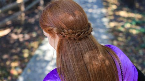 Braiding has been used to style and ornament human and animal hair for thousands of. Frozen 2 Anna's Double Braid-Back - Cute Girls Hairstyles