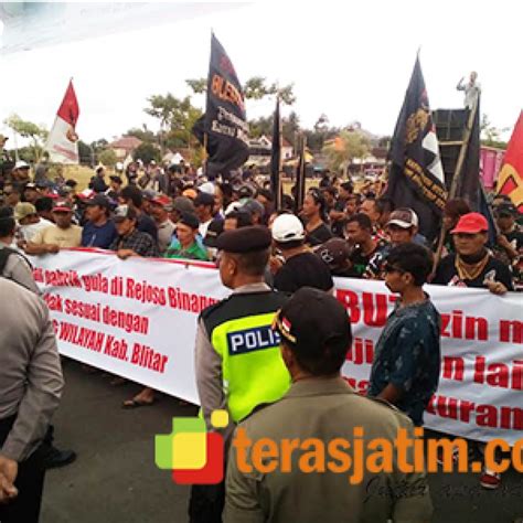 Home » daftar lengkap pabrik surabaya. Warga Minta Pemkab Blitar Cabut IMB Pabrik Gula Rejoso | Teras Jatim