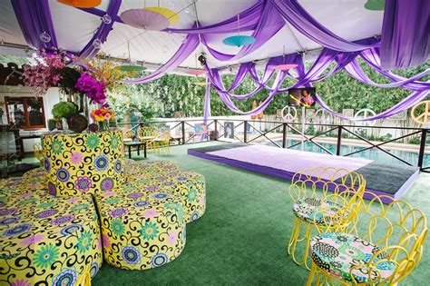 Decorating theme bedrooms manor hippie groovy decor style psychedelic tie dye flower power era peace sign decorations ideas. events 60s Hippie themed birthday party | Pasadena party ...