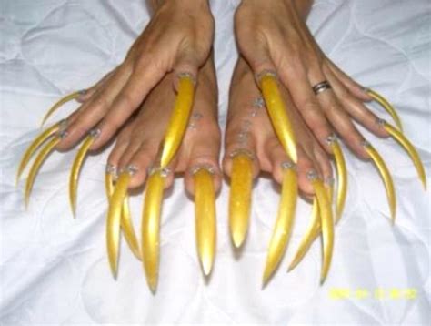 10 Extremely Long Toenails You Have To See In Order To Believe Page 2