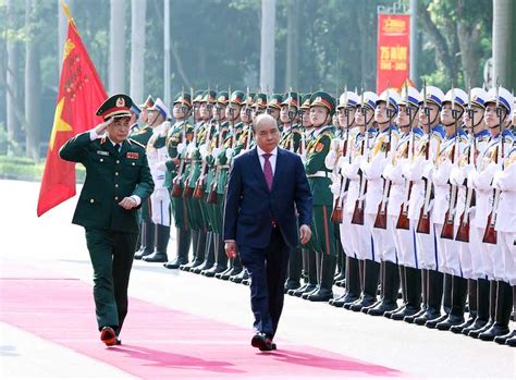 Vietnam Intensifies Investment In Modernizing Army Pm