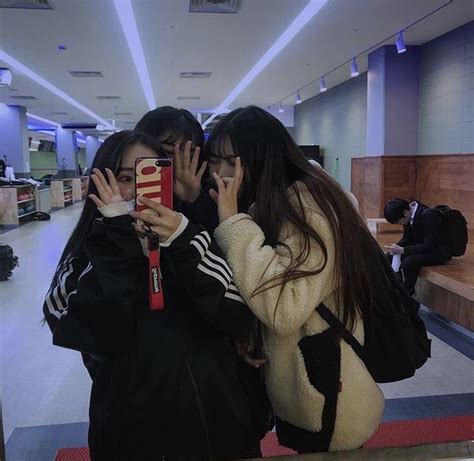 ♡𝘒𝘦𝘯𝘯𝘢𝘳𝘢𝘦𝘭𝘦𝘰𝘯𝘢𝘳𝘥♡ 𝘪𝘨 𝘬𝘦𝘯𝘯𝘢𝘭𝘦𝘰𝘯𝘢𝘳𝘥 girl friendship ulzzang korean girl korean best friends