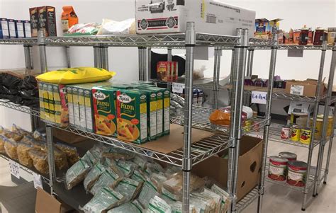 The feeding america nationwide network of food banks secures and distributes 4.3 billion meals each year through food pantries and meal programs throughout the united states and leads the nation to engage in the fight against hunger. Food Bank Near Me Open Today - Food Ideas