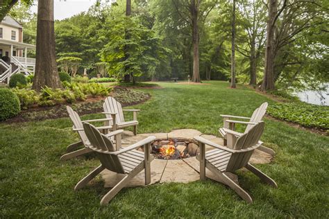 9 Backyard Landscaping Ideas With Fire Pit