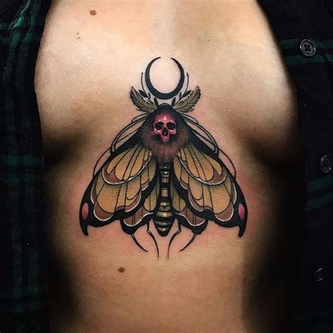 Pin By Destiny Hoey On Tattoos In Moth Tattoo Traditional Moth