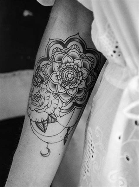 tatuagem de mandala no braço em mulher Boa Dica de Beleza
