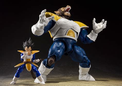 Finally, great ape vegeta from dragon ball joins s.h.figuarts brand with super big size of 35 cm!! Dragon Ball Z S.H. Figuarts Action Figurine Vegeta Grand ...