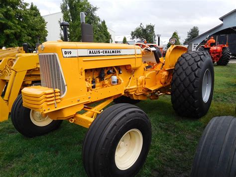 Allis Chalmers D19 Beachmaster The Allis Chalmers D19 Trac Flickr