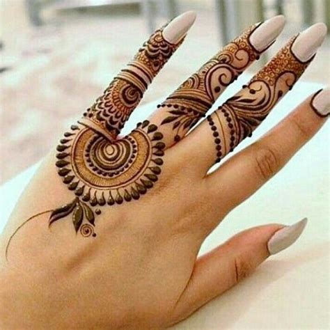 20 Simple Mehndi Design Ideas To Save For Weddings And Other Occasions