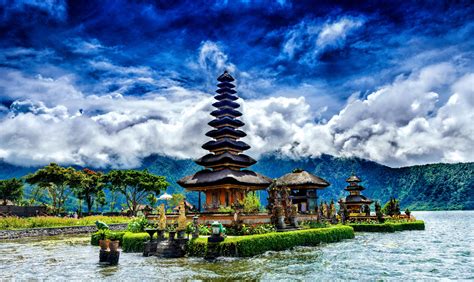 Bedugul Temple1 In 2020 Bali Wallpaper High Resolution