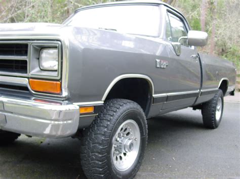 This kit replaces the exhaust manifold and turbo, but bolts right up. FIRST GENERATION 12 VALVE CUMMINS TURBO DIESEL 4WD PICKUP ...