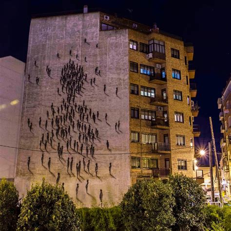 The city has almost 3.4 million inhabitants and a metropolitan area population of approximately 6.7 million. Suso33 New Mural - Madrid, Spain - StreetArtNews