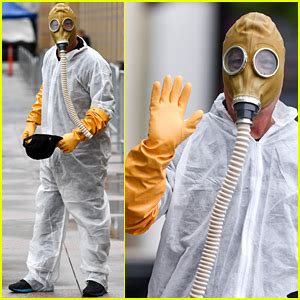 Howie Mandel Wears Hazmat Suit Gas Mask To Agt Howie Mandel Just Jared Celebrity News