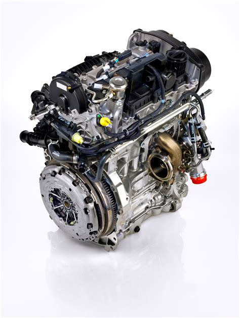Volvo Putting Together 3 Cylinder Turbo Petrol Engine Under Drive E Range