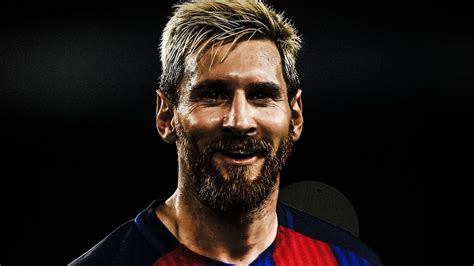 Desktop Wallpaper Smile Celebrity Lionel Messi Hd Image