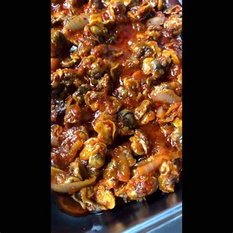 Makanya, kali ini shopback akan membagikan resep sambal ayam geprek istimewa yang praktis untuk dicoba. MakanJe - Debaran sambal kerang weiiiii. Ujan2 pekena...