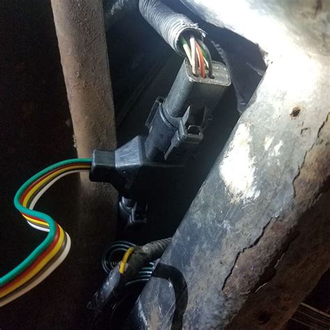 Maybe you would like to learn more about one of these? 1995 Ford Ranger T-One Vehicle Wiring Harness with 4-Pole Flat Trailer Connector