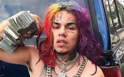 Tekashi 6ix9ines Lawyer Says He Is Digging His Life Out Of A Hole In