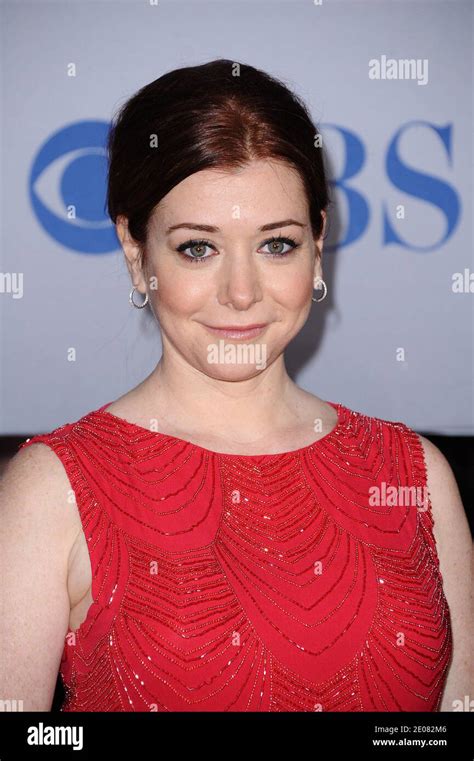 Alyson Hannigan Arrives At The 38th Annual Peoples Choice Awards Held