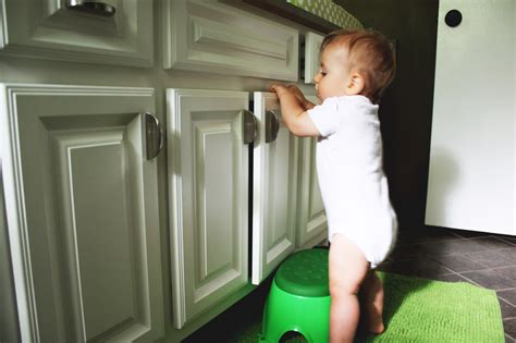 Here are the best corner guards for babyproofing of 2020. Extreme babyproofing | House Mix