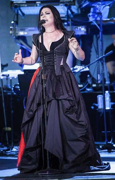 Amy Lee Aesthetic Fashion Aesthetic Clothes Rockers Goth Music Amy Lee Evanescence Metal
