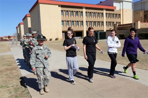 Future Soldiers Get Glimpse Of Basic Combat Training Article The