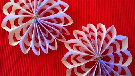 Decide if you can use plug in christmas lights or if you need battery operated lights. How To DIY A 3D Snowflake For Christmas Decoration - DIY ...