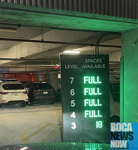 All Parking Garages At Fort Lauderdale Airport Are Full, Off-Site