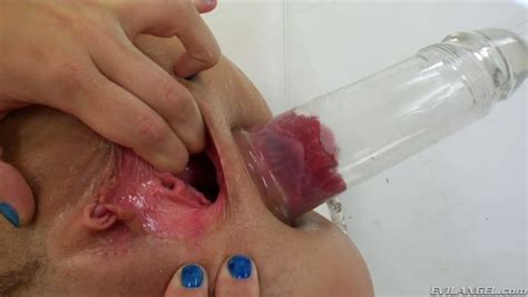 Roxy Raye Trains Her Asshole So Hard That She Ends Up With Anal Prolapse