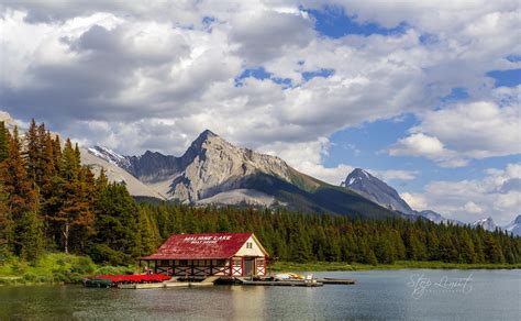 Maligne Lake Boat House Jasper Alberta Canada Oc Rpics