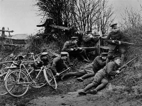A History Of The First World War In 100 Moments The First British Fatality The Independent