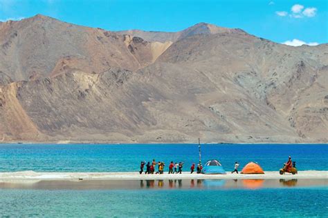 Theme of 3 idiots : Pangong Lake from the final scene of the "3 Idiots" movie