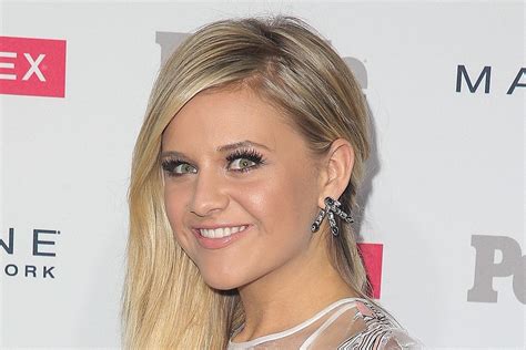 Kelsea Ballerini Excited As Dibs Climbs The Charts