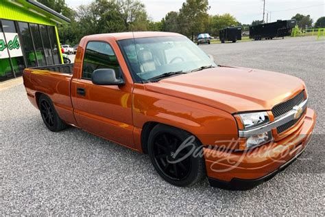 2004 Chevrolet Silverado 1500 Custom Pickup