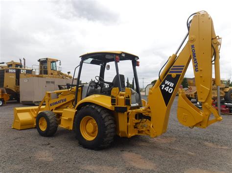 Retroexcavadora Komatsu Wb140 Pachara Mano De Chango Maquinaria Pesada