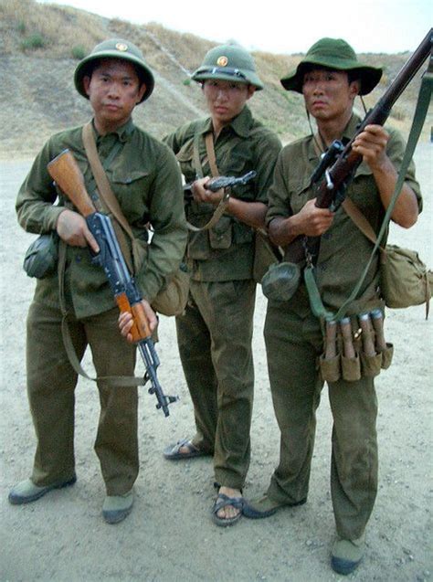 Vietnam History Vietnam War Photos Military Suit Military Uniforms